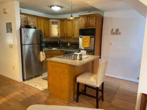 ZenDoFF- 2 Bedrooms 1 bathroom Entire Townhouse